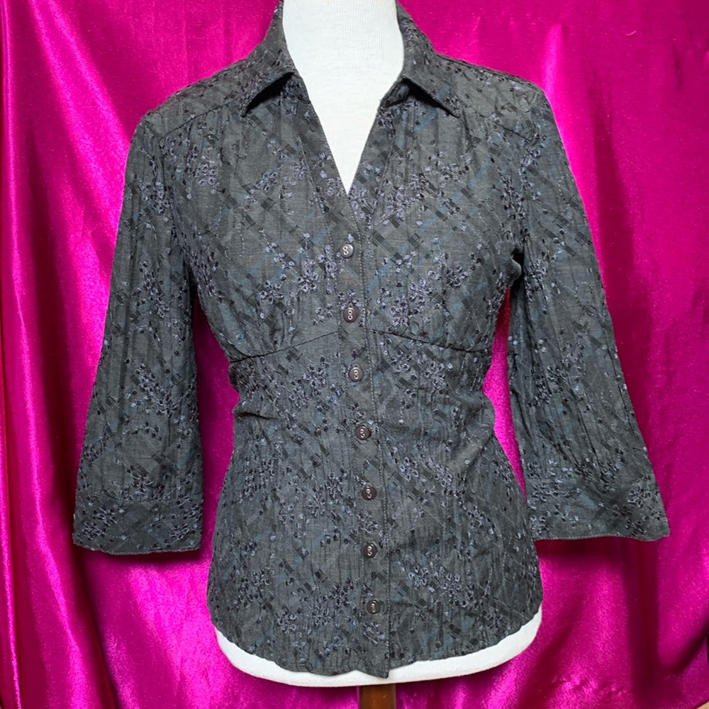 Reitmans petites size S black blouse,pop out floral design blue plaid ba…